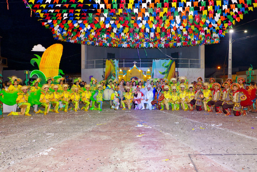 Prefeitura de São José da Lagoa Tapada abre o São João 2025 com estreia de quadrilha junina e show musical