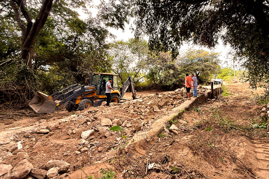 Prefeitura de São José da Lagoa Tapada inicia construção de passagem molhada no Sítio Mirante